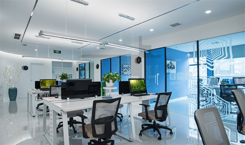 <a href=http://www.longuevilletennis.com/ target=_blank class=infotextkey>合肥辦公室裝修</a>怎樣實(shí)現(xiàn)和諧的布局設(shè)計(jì)清爽自然